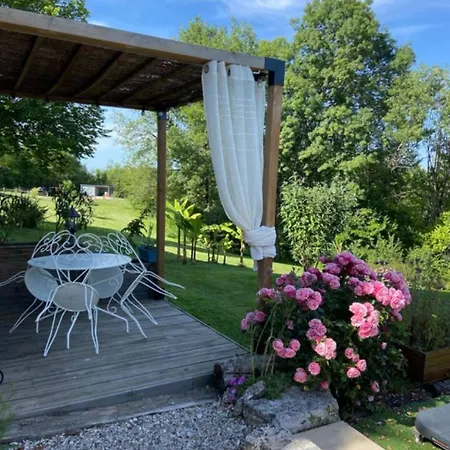 Le Pigeonnier בית נופש